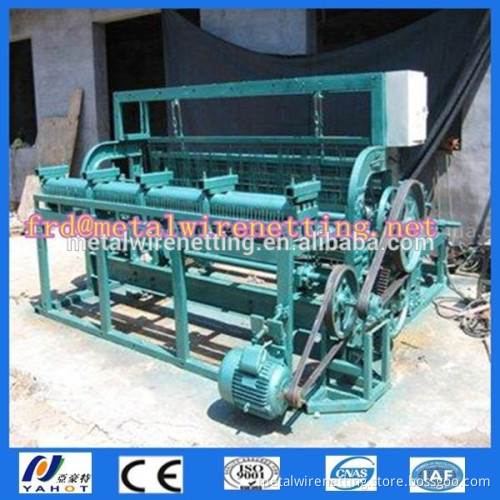 China semi-automatic or full automatic crimped wire mesh weaving machine